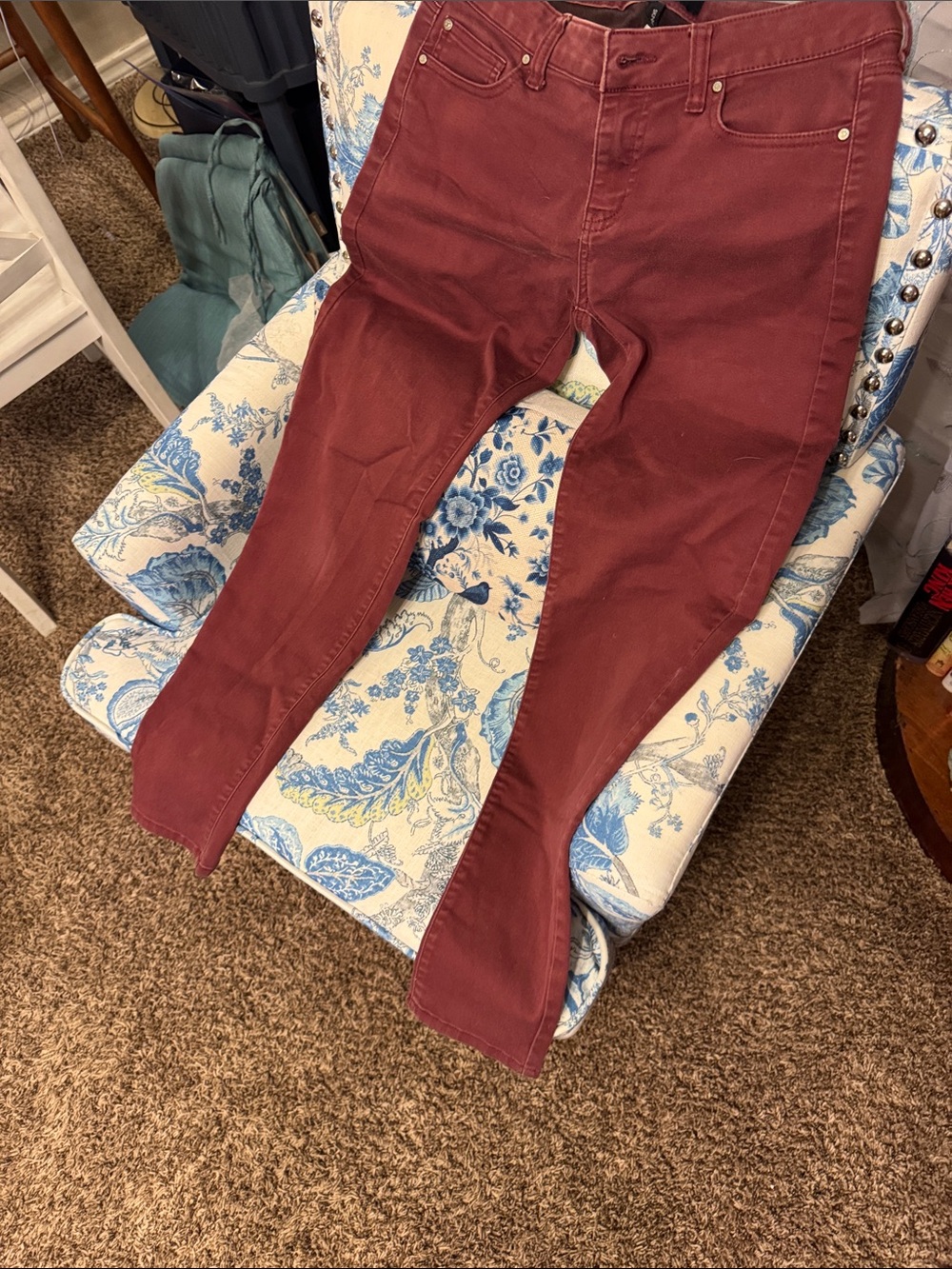 Women’s Burgundy Stretch Skinny Pants brand Celebrity Pink Size 7 / 28
